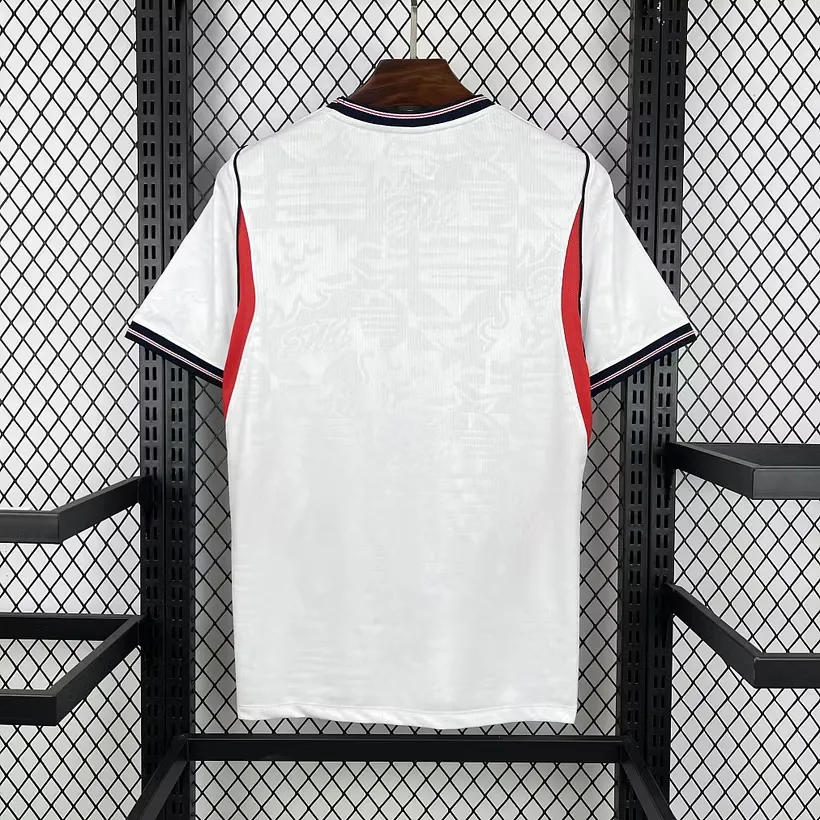England Home Kit — Back