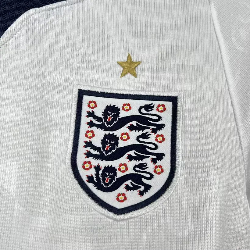 England Home Kit — Badge