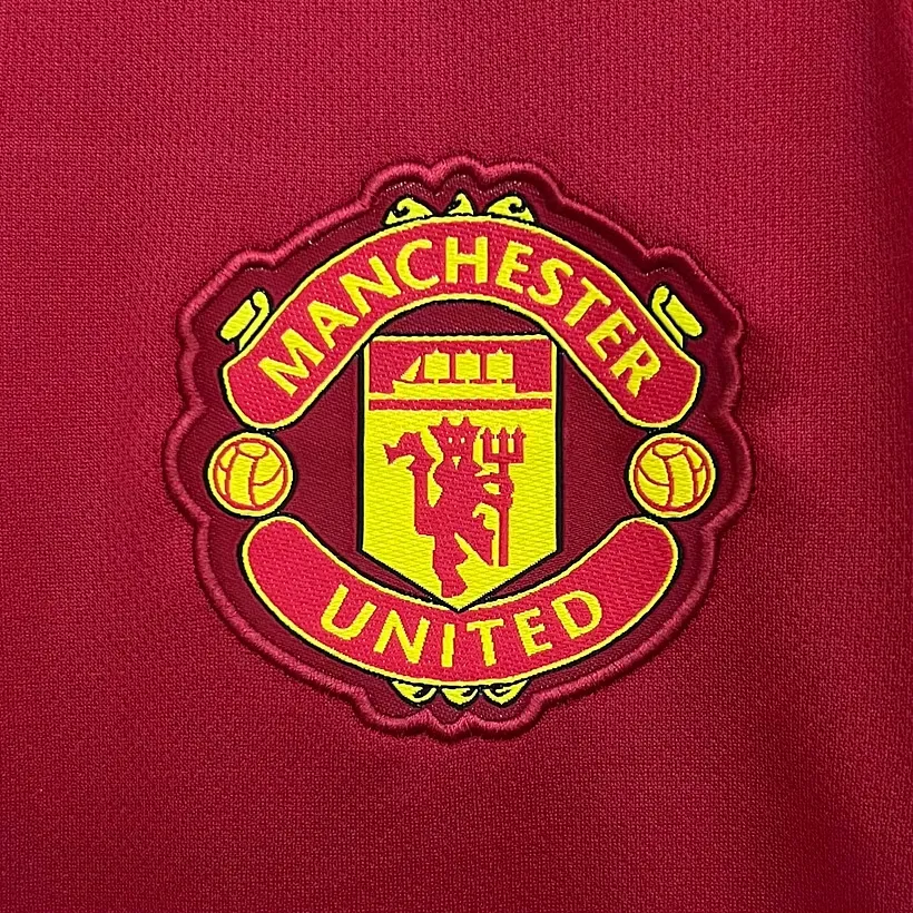 Manchester United Home 25/26 — Badge