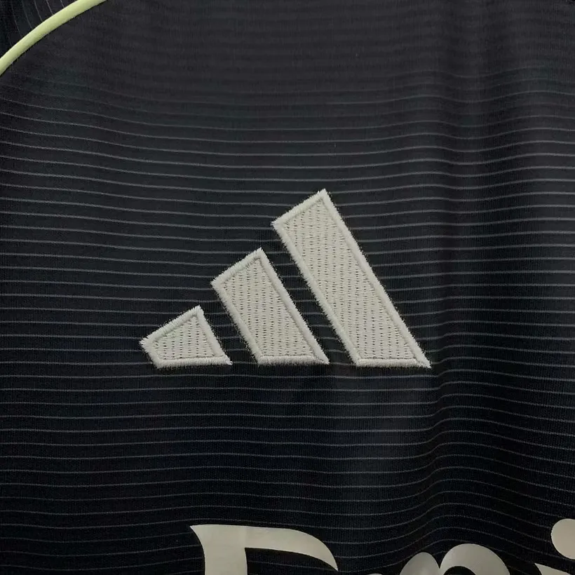 Real Madrid Away 25/26 — Badge